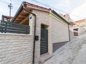 Modern Apartment Baćo with Jacuzzi